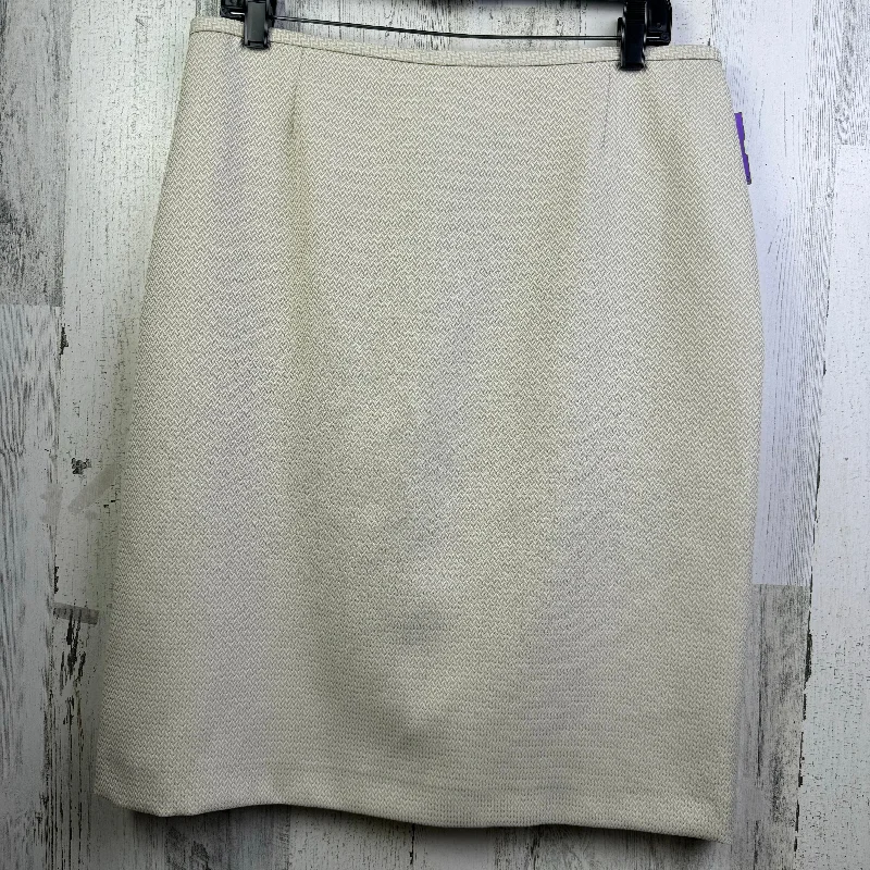 Beige Skirt Mini & Short Preston And New York, Size 10 Soft Mini Skirt