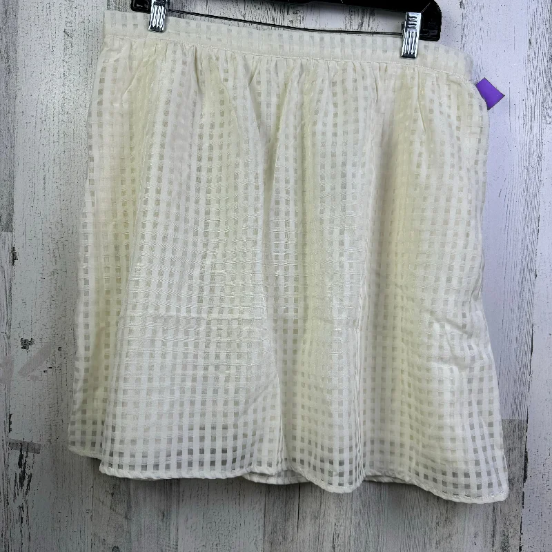 Cream Skirt Mini & Short Maison Jules, Size 16 Soft Pleated Skirt