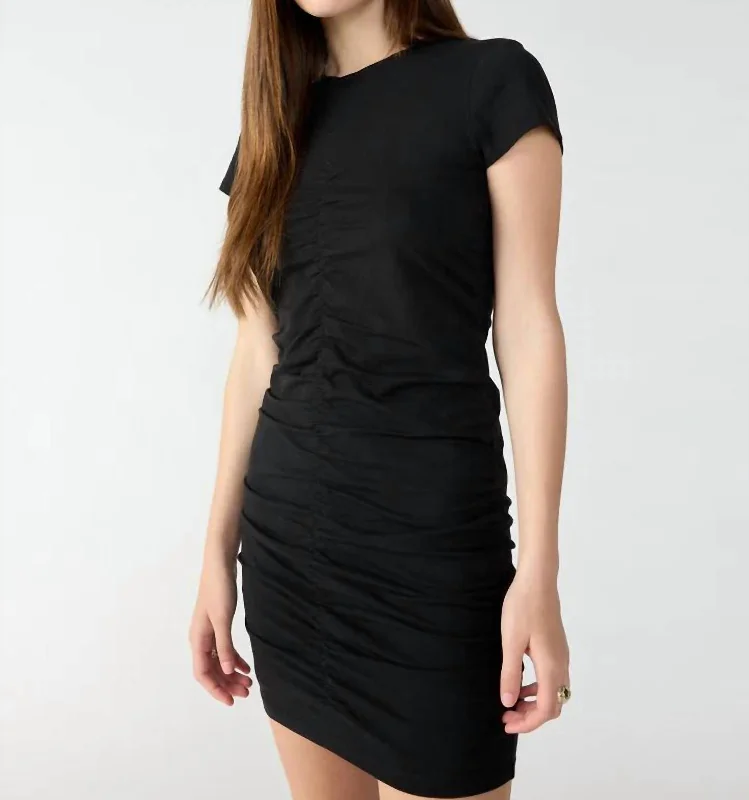 Ruched T-Shirt Dress In Black Chic Shirt Dress